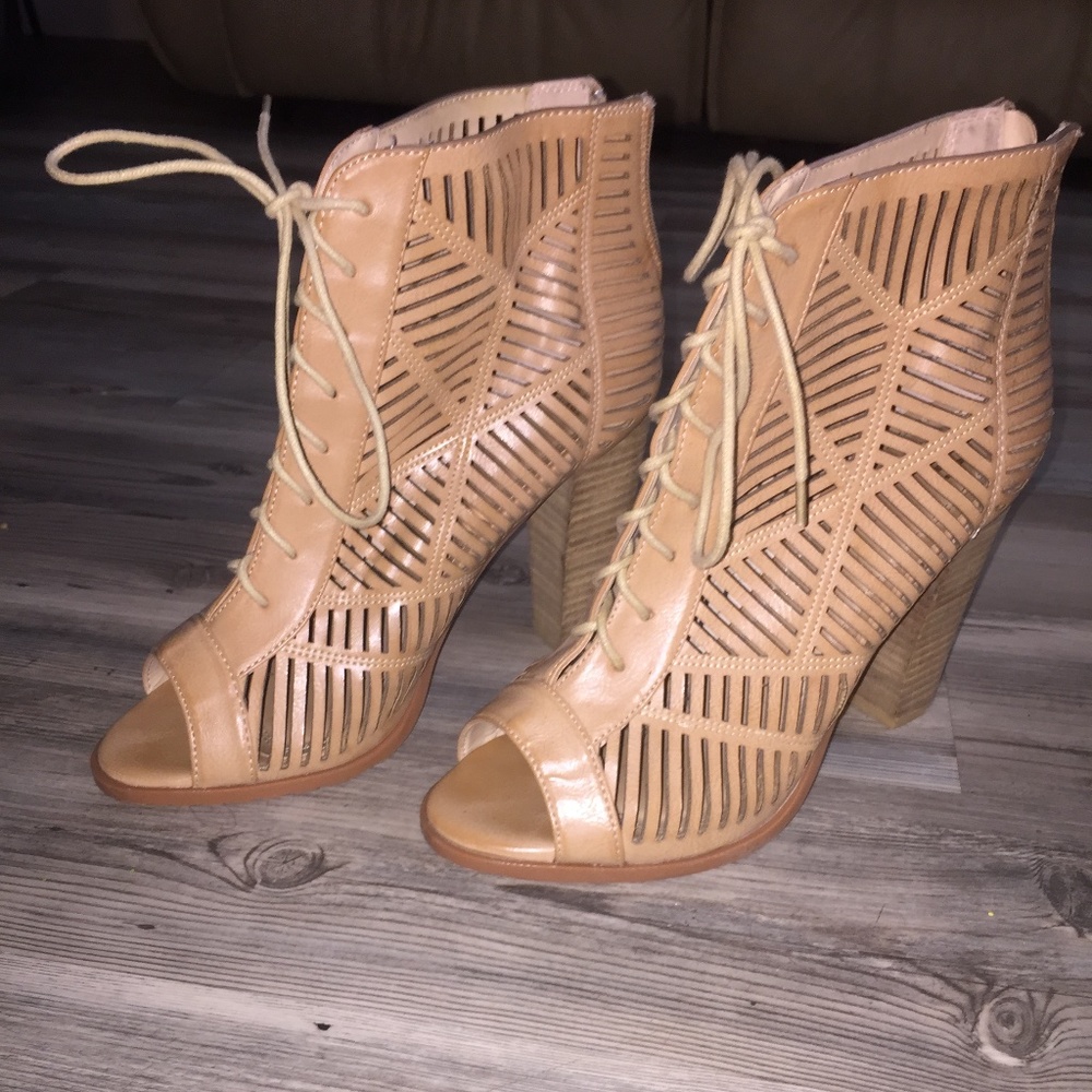 Thick Heel Tan Ankle High Booties